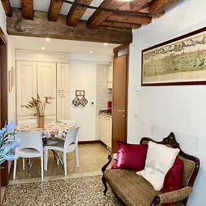 Apartment San Bortolomio Near Suso Ice-cream Venice